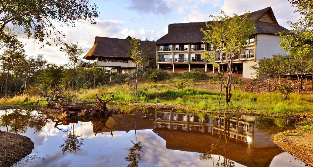 Victoria Falls Safari Club Exterior photo