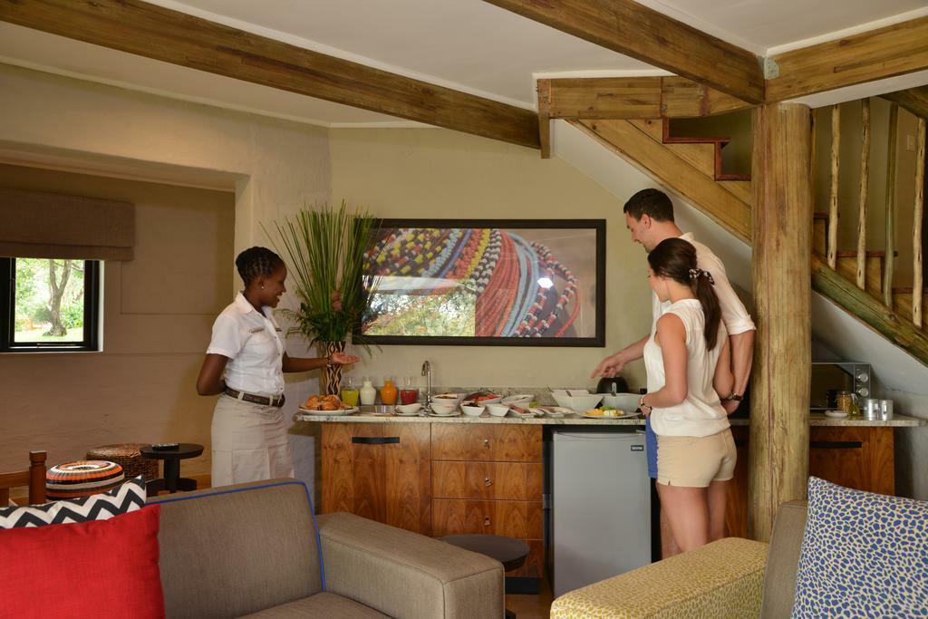 Victoria Falls Safari Club Exterior photo